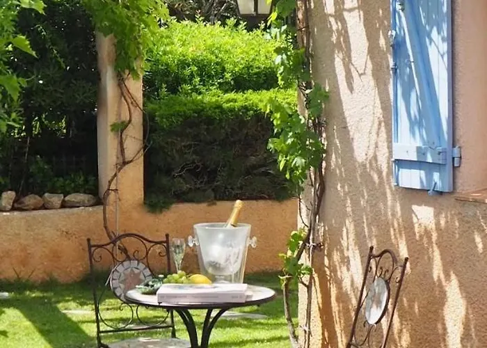 Riviera, Sea View, Pool, Jacuzzi, Sauna, Walk To The Вилла