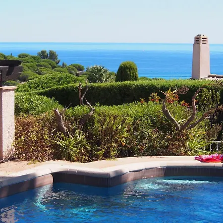 Villa Riviera, Sea View, Pool, Jacuzzi, Sauna, Walk To The