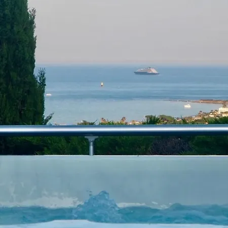 Riviera, Sea View, Pool, Jacuzzi, Sauna, Walk To The Villa *