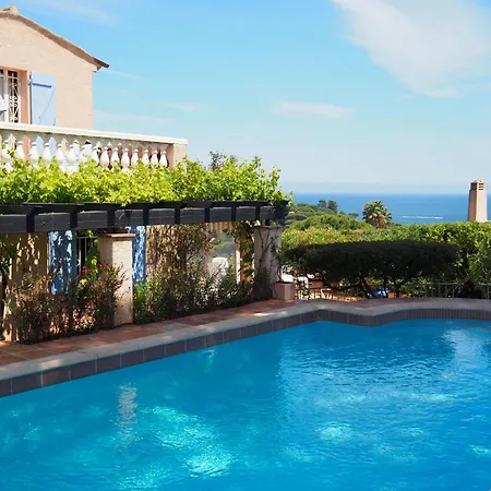 Вилла Riviera, Sea View, Pool, Jacuzzi, Sauna, Walk To The