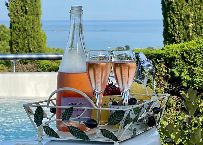 Villa Riviera, Sea View, Pool, Jacuzzi, Sauna, Walk To The Sainte-Maxime